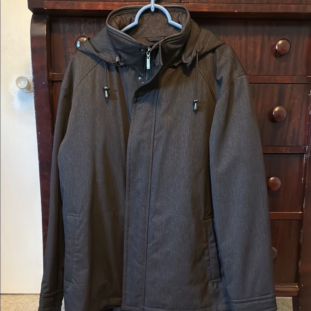 Roundtree & Yorke Brown Raincoat with Hood and Water-Resistant Finish